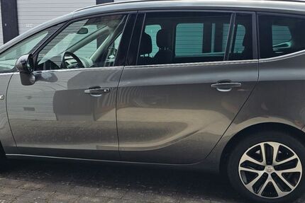 Opel Zafira 122.877 km 12.780 &euro; Hattingen 45525