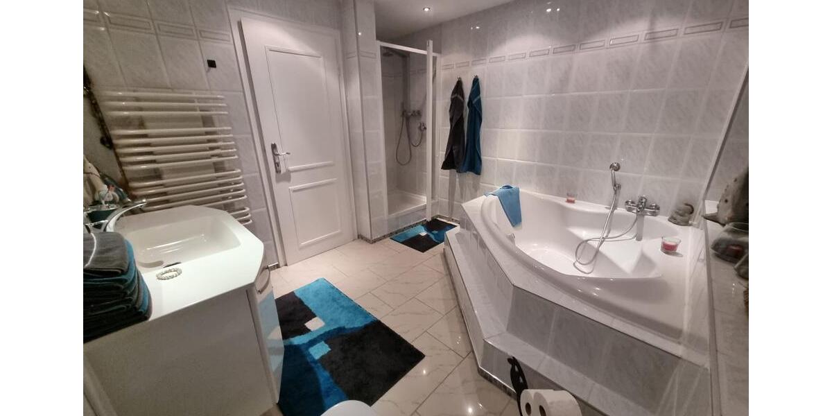 Etagenwohnung Lünen Alstedde - 3 Zimmer, 140 m&sup2;, 1.200&euro; | Angebot:24815769