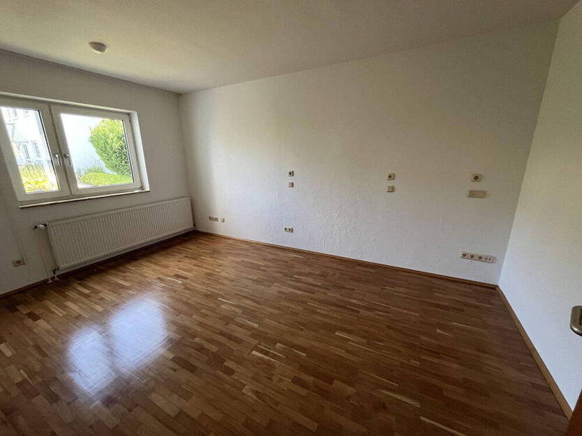 Teilweise barrierefreie 3-Zimmer Erdgeschoßwohnung mit Garten und Tiefgarage