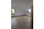 1 Zimmer Dachgeschoss Wohnung in ruhiger Lage - frisch renoviert! zimmer