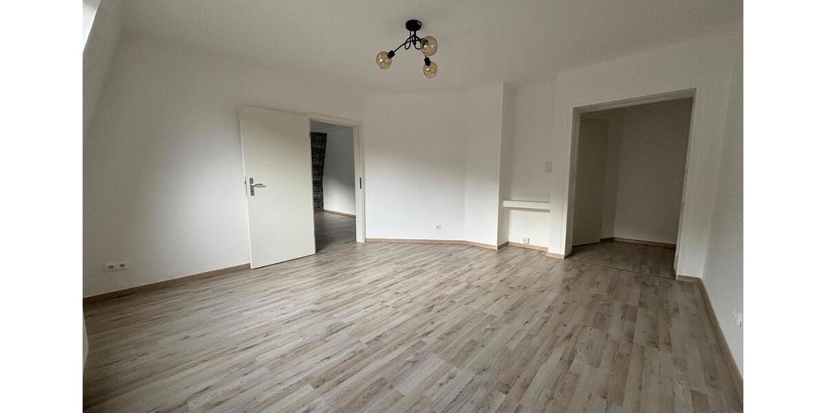 Dachgeschoßwohnung Hagen Hagen-Nord - 4 Zimmer, 94 m&sup2;, 750&euro; | Angebot:25417340