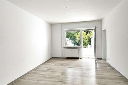 Helle 2-Zimmer-Wohnung mit Balkon in zentraler Lage. 2 zimmer