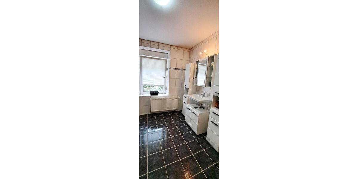 Reihenhaus Altena - 7 Zimmer, 130 m&sup2;, 223.000&euro; | Angebot:27285286