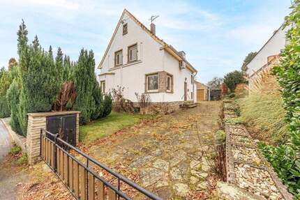 Rarität im Dornröschenschlaf: freistehendes Einfamilienhaus in Dortmund- Syburg 4 zimmer