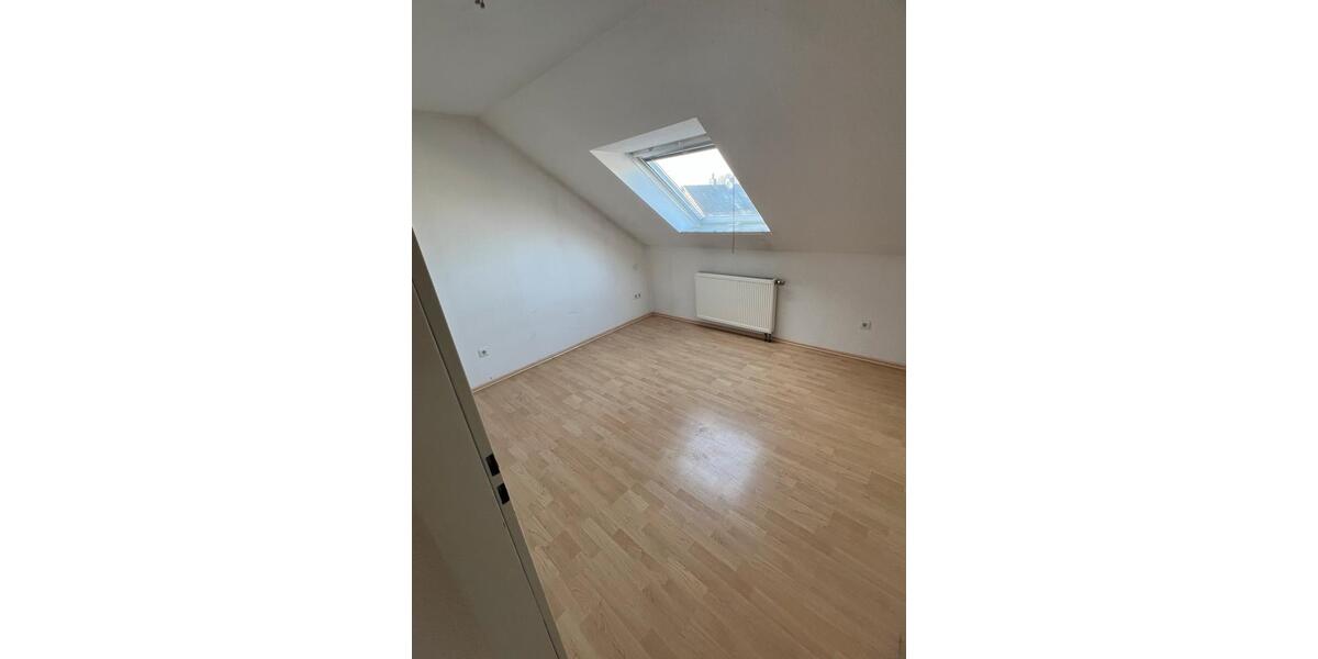 Dachgeschoßwohnung Dortmund Brackel - 3 Zimmer, 65 m&sup2;, 650&euro; | Angebot:25660322