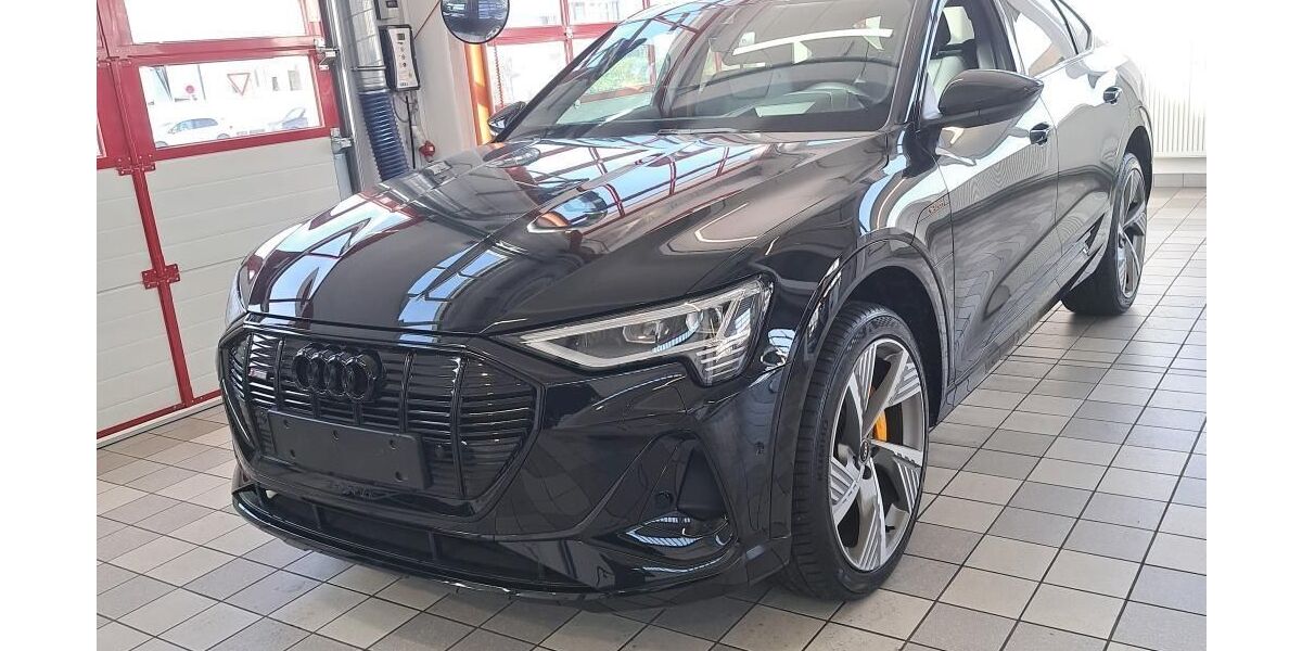 Audi e-tron 44.937 km 32.895 &euro; Hagen 58091