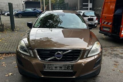 Volvo XC60 273.000 km 6.900 € Gelsenkirchen 45889