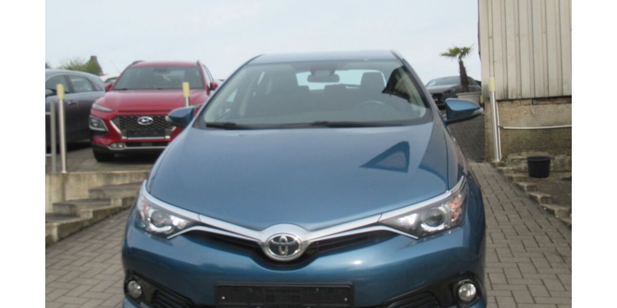 Toyota Auris 115.765 km 11.890 &euro; Herne 44653