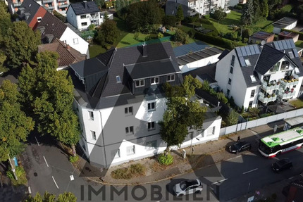 3 Zimmerwohnung 2. OG Links 3 zimmer