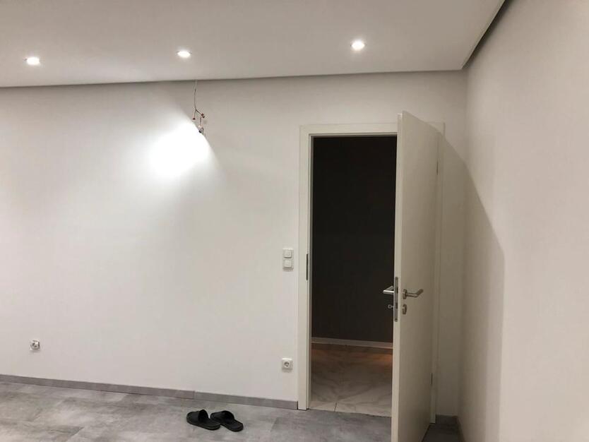Freistehendes Haus mit EinliegerWohnung , sofort bezugsfertig.