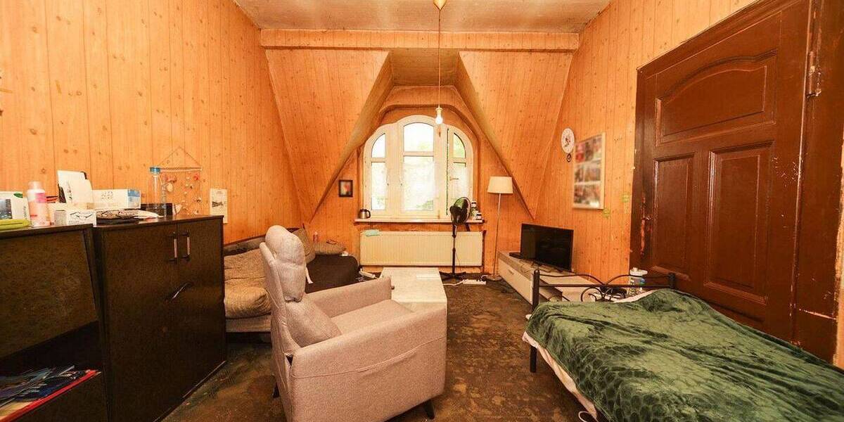 Ruhige DG Wohnung in gepflegtem Haus 4 zimmer