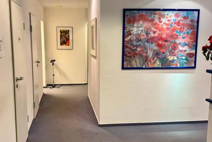 Zentrale Praxis- oder Bürofläche mit Aufzug & 2 PKW Stellplätzen zimmer