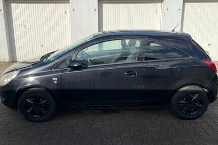 Opel Corsa 136.000 km 2.999 &euro; Lünen 44532