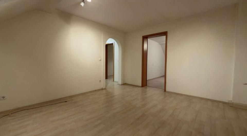 Dachgeschoßwohnung Schwelm - 3 Zimmer, 67 m&sup2;, 112.000&euro; | Angebot:24810239