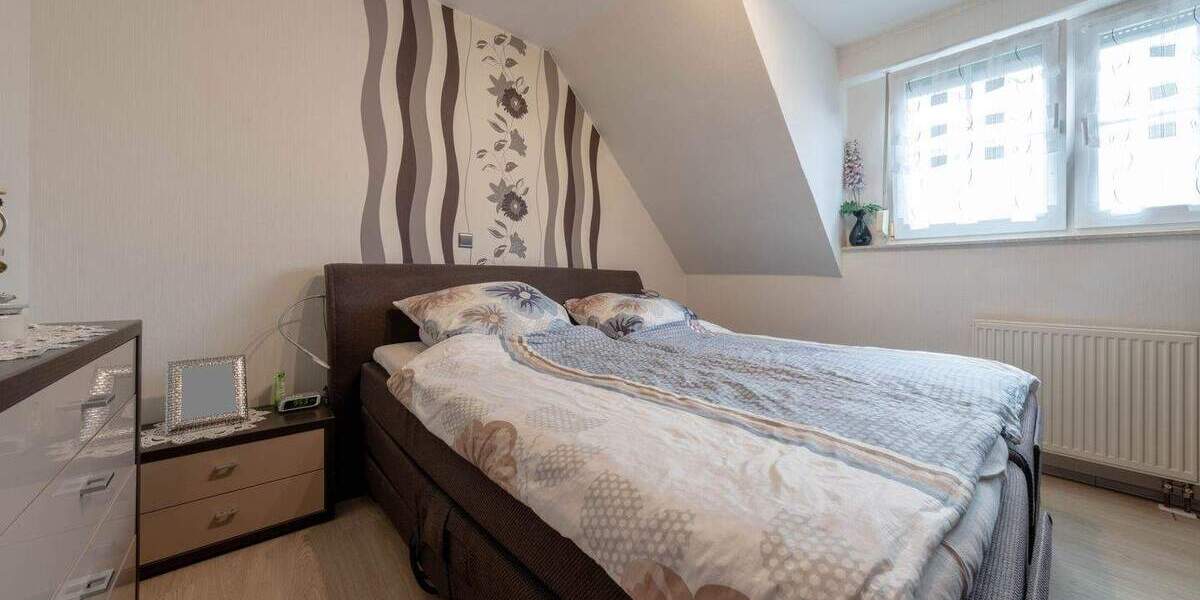 Charmante Doppelhaushälfte mit Dachstudio & Garten in begehrter und ruhiger Wohnlage von Selm 4 zimmer