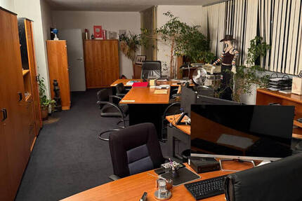 ruhiges&ordentliches möbl. Büro 26 m² *all inkl.* Co-Working Space - All-in-Miete