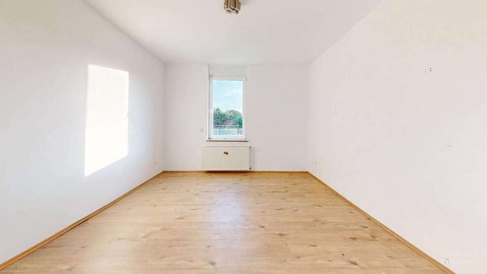 Großzügige 3,5-Zimmer-Eigentumswohnung mit Dachterrassen-Zugang und 2 Stellplätzen in HammHerringen 3.5 zimmer