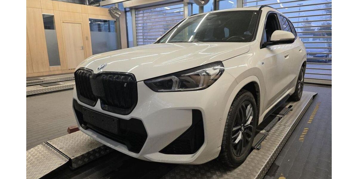 BMW iX1 32.369 km 36.800 &euro; Hagen 58091