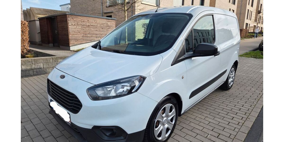 Ford Transit Courier 108.454 km 8.390 &euro; Dortmund 44263