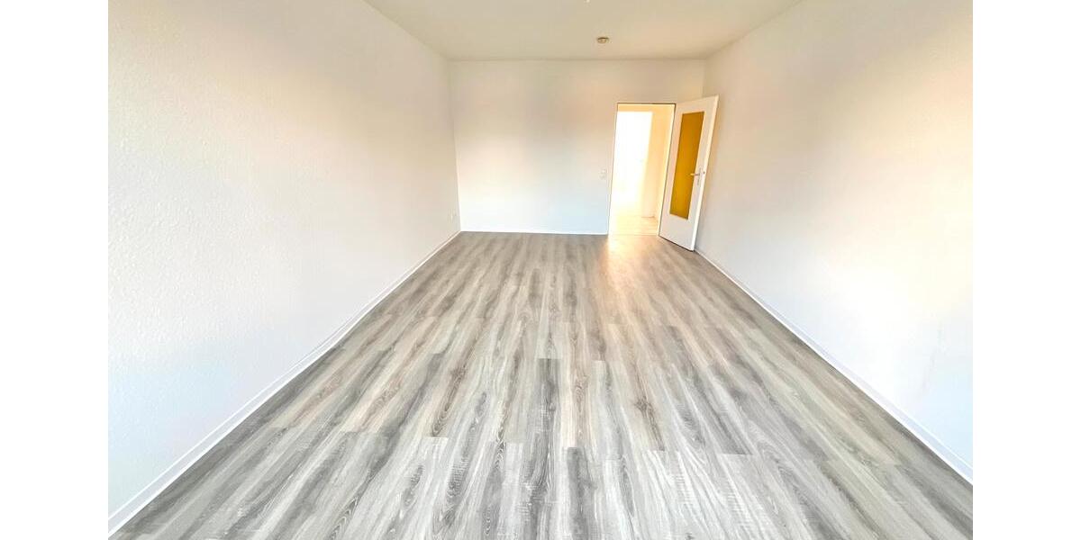 Schöne 2-Raumwohnung in zentraler Lage zimmer