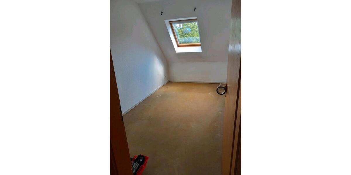 Dachgeschoßwohnung Iserlohn Sümmern - 2 Zimmer, 59 m&sup2;, 149.000&euro; | Angebot:27168939