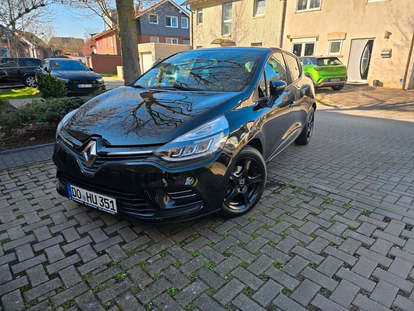 Renault Clio 106.000 km 9.300 € Dortmund 44369