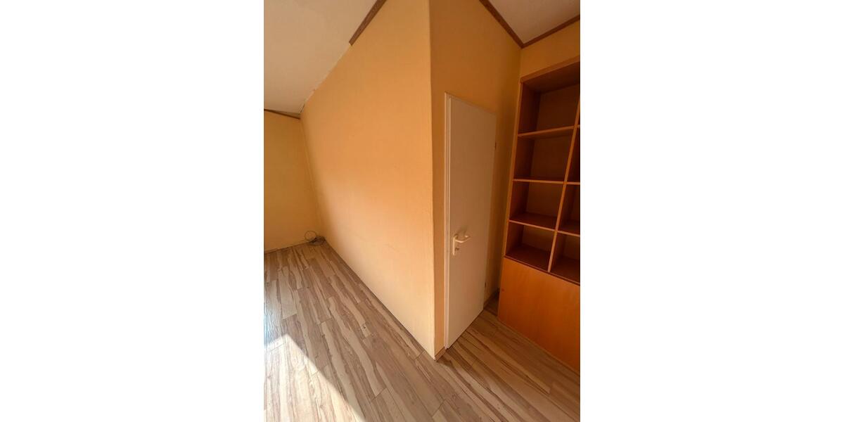 Dachgeschoßwohnung Herne Eickel - 3.5 Zimmer, 81 m&sup2;, 130.000&euro; | Angebot:26355340