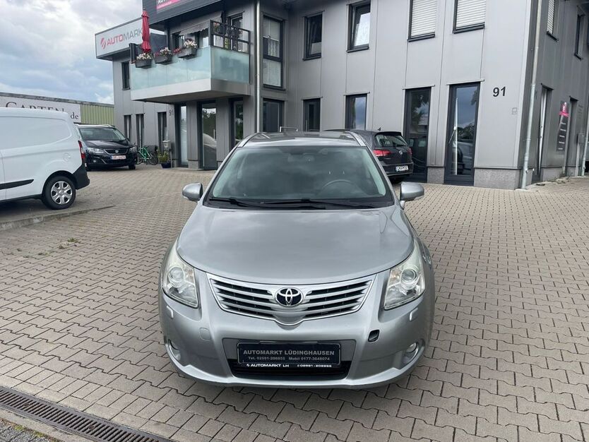 Toyota Avensis 275.000 km 4.990 € Lüdinghausen 59348