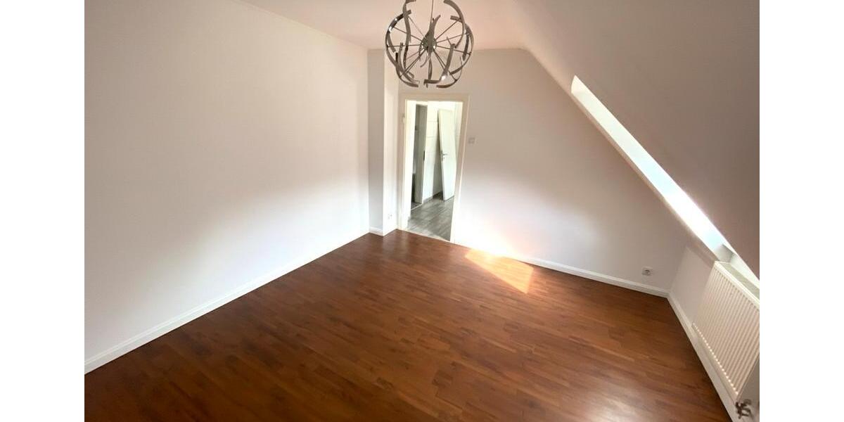 Dachgeschoßwohnung Hagen Hagen-Mitte - 3 Zimmer, 85 m&sup2;, 139.000&euro; | Angebot:24776629