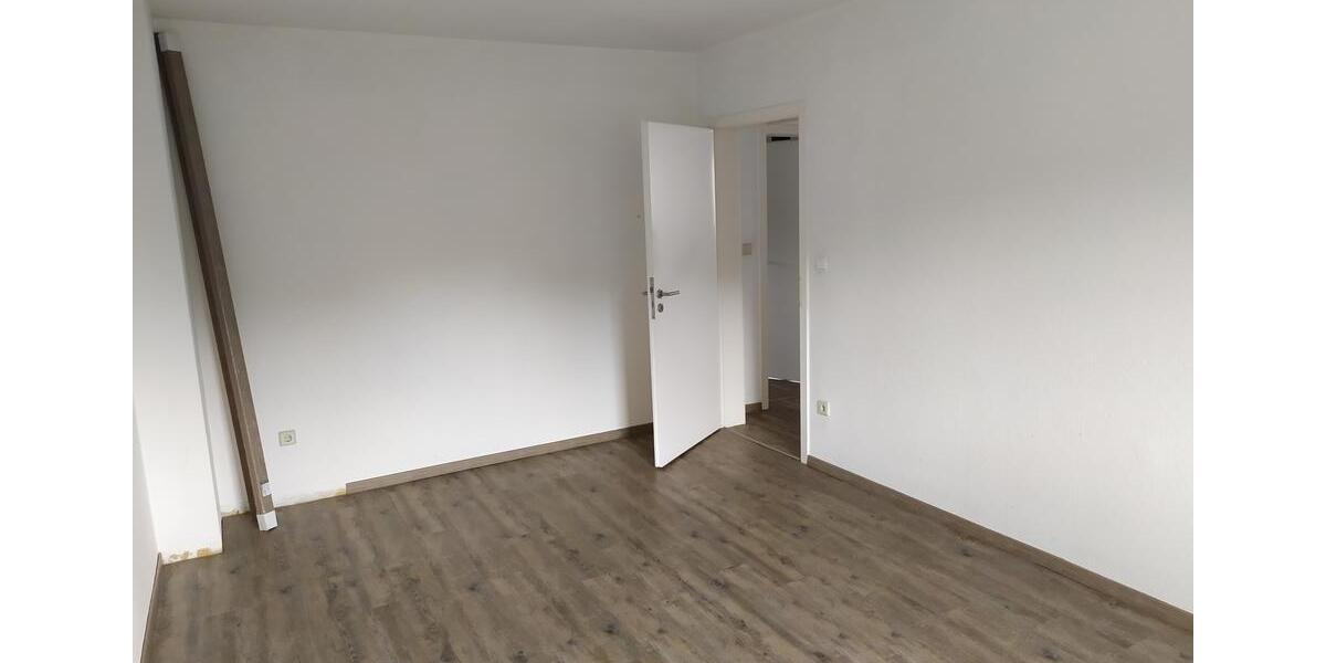 Dachgeschoßwohnung Menden (Sauerland) - 2 Zimmer, 61 m&sup2;, 75.000&euro; | Angebot:26994423