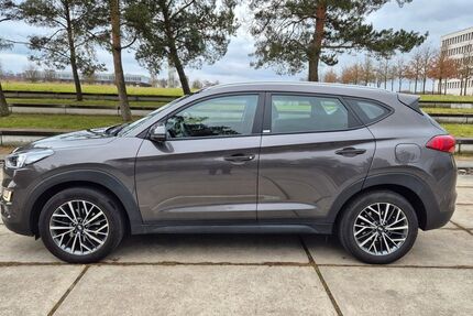 Hyundai TUCSON 99.736 km 17.200 &euro; Dortmund 44225