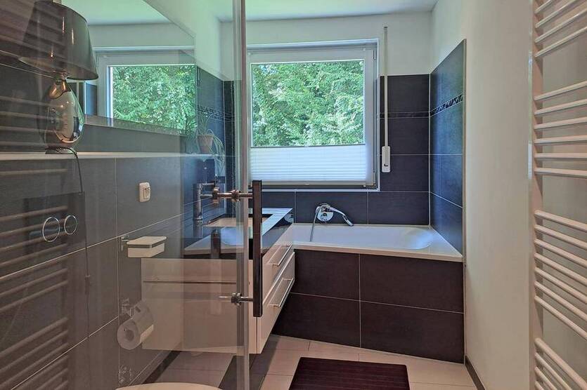 Chices Ding in Werden :) Bezugsklare 4½-Raum-Wohnung mit Studio, Balkon & Garage