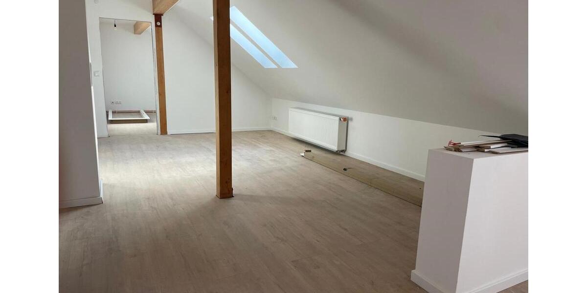 Dachgeschoßwohnung Bochum Günnigfeld - 3 Zimmer, 80 m&sup2;, 750&euro; | Angebot:24441580