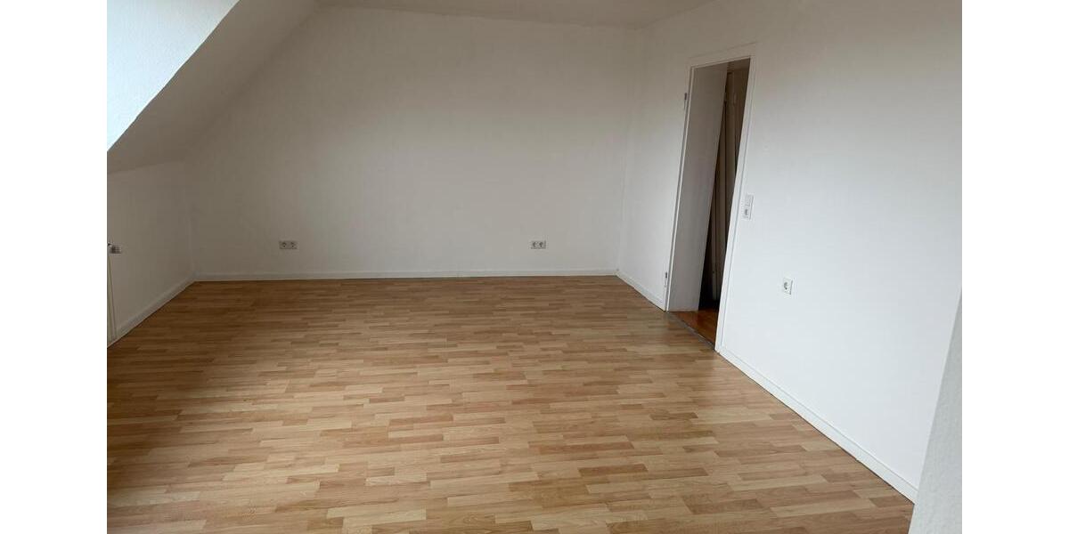 Dachgeschoßwohnung Dortmund Bövinghausen - 4.5 Zimmer, 97 m&sup2;, 930&euro; | Angebot:26415550