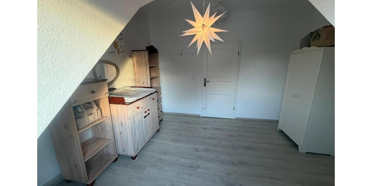 Dachgeschoßwohnung Oer-Erkenschwick Erkenschwick - 3.5 Zimmer, 75 m&sup2;, 490&euro; | Angebot:24786758