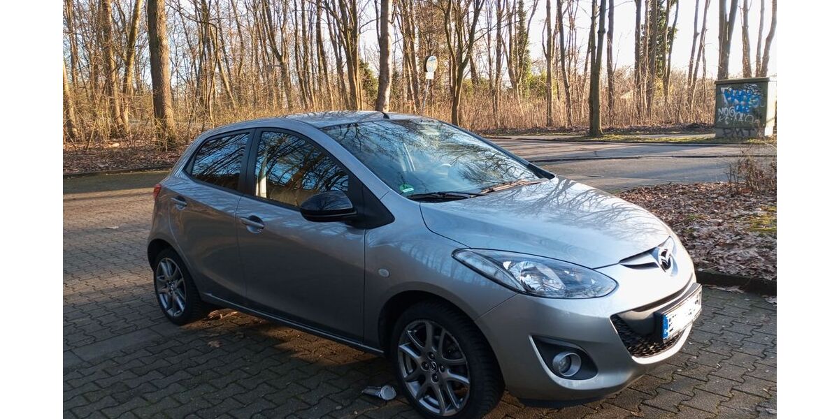 Mazda 2 24.000 km 7.200 &euro; Gelsenkirchen 45891