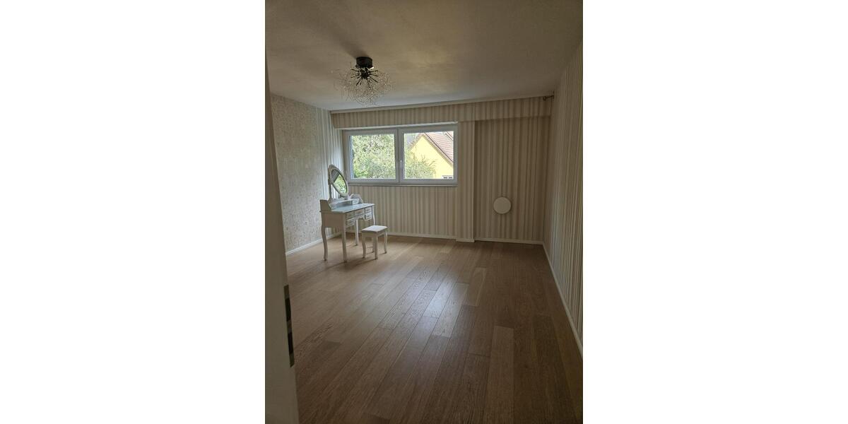 Etagenwohnung Dortmund Innenstadt West - 4 Zimmer, 144 m&sup2;, 1.800&euro; | Angebot:24224280