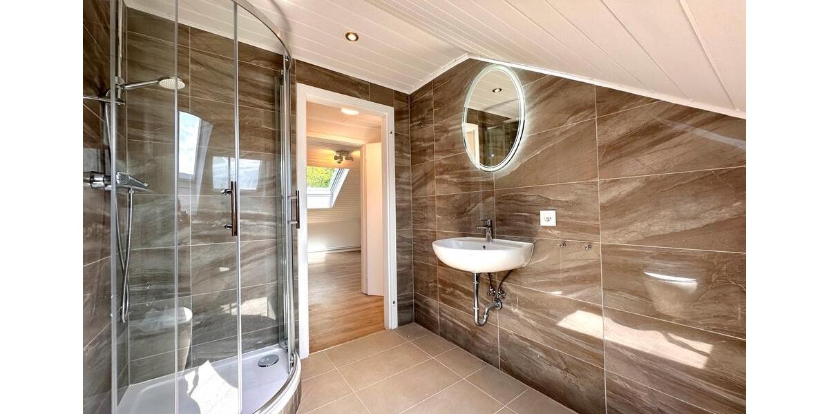 Doppelhaushälfte Hemer - 8 Zimmer, 155 m&sup2;, 1.399&euro; | Angebot:26283572