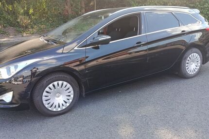 Hyundai i40 140.000 km 6.490 &euro; Recklinghausen 45659