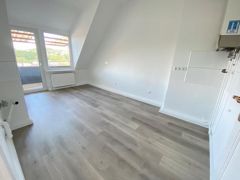 Schöne DG Wohnung mit wunderschönem Ausblick zimmer