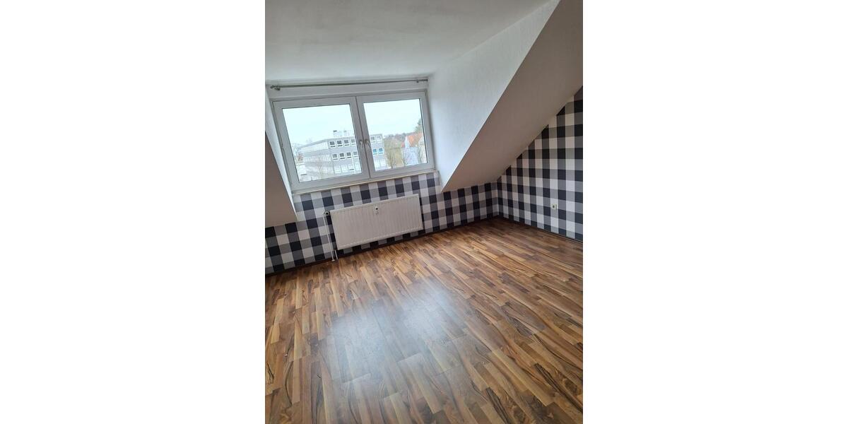 Dachgeschoßwohnung Witten Annen - 3 Zimmer, 73 m&sup2;, 439&euro; | Angebot:24671258