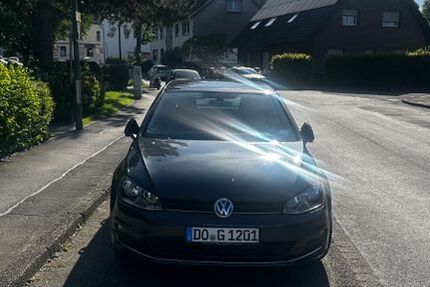 VW Golf 122.000 km 9.200 &euro; Dortmund 44147