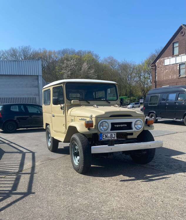 Land Cruiser