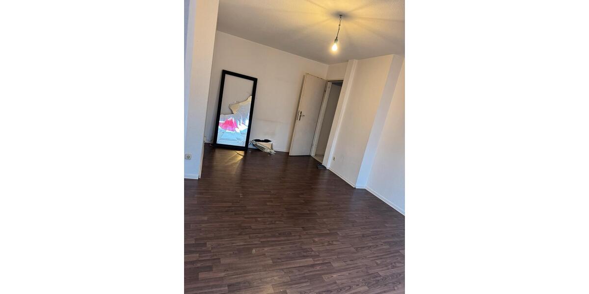 Dachgeschoßwohnung Bochum Wiemelhausen - 1 Zimmer, 20 m&sup2;, 435&euro; | Angebot:25591832