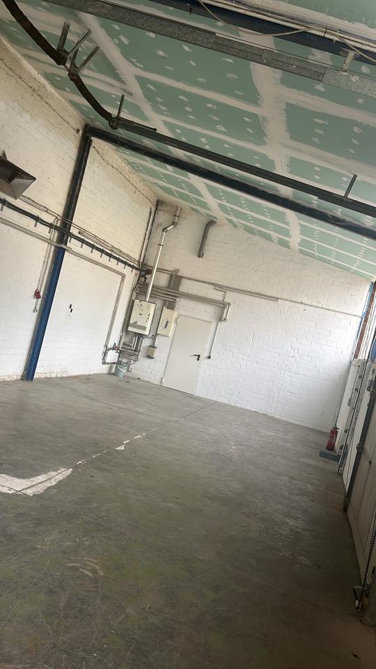 Büro und Lagerfläche zu vermieten
