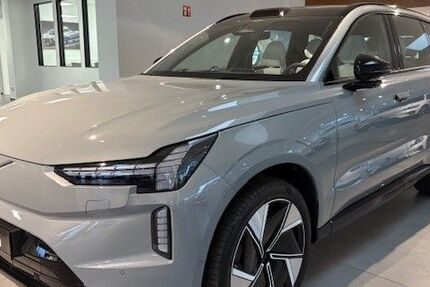 Volvo EX90 3.900 km 74.880 &euro; Recklinghausen 45659