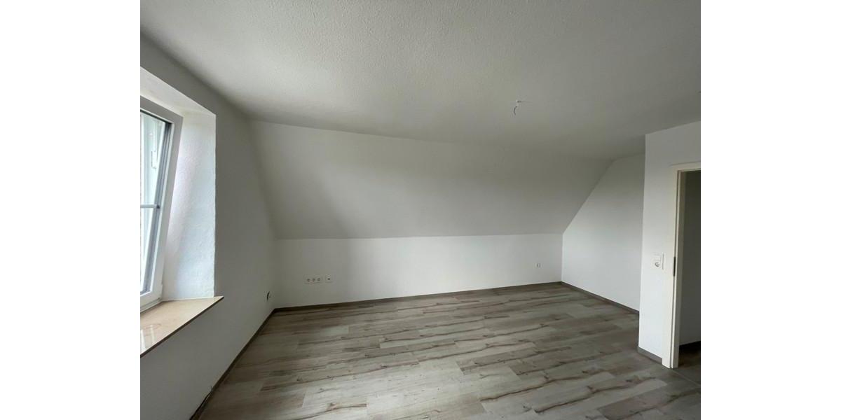 Dachgeschoßwohnung Dortmund Eving - 2 Zimmer, 43 m&sup2;, 464&euro; | Angebot:24634579