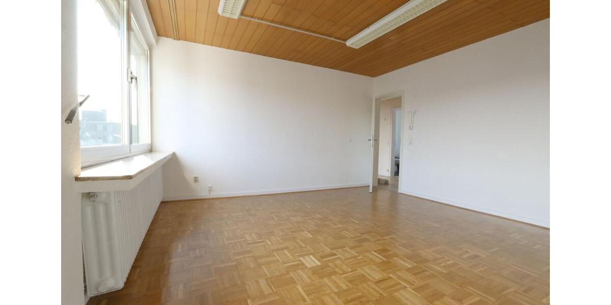 ca. 30,35 m² helle BÜROFLÄCHE mit Parkett für 8,75€m² + Abstellr zimmer