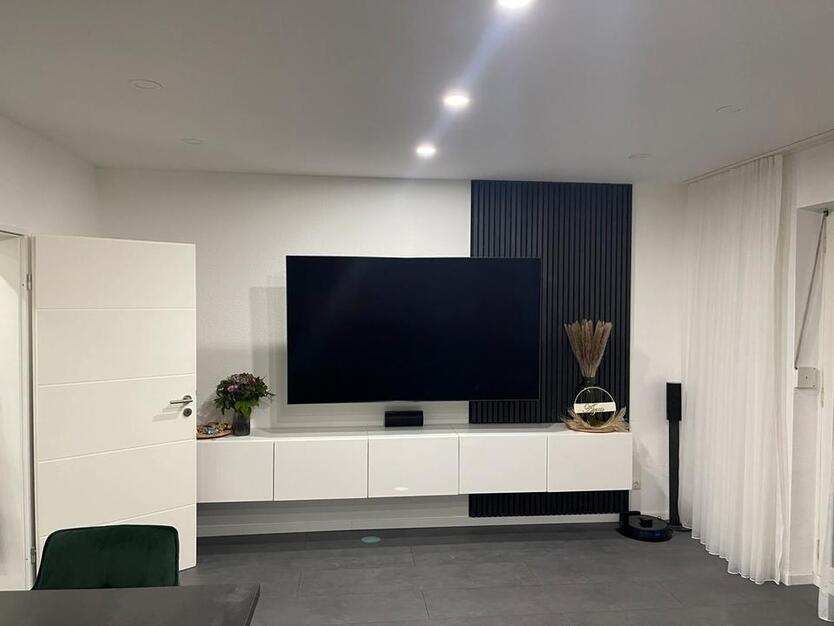 2,5 Zimmer Wohnung mit Balkon und Keller zimmer