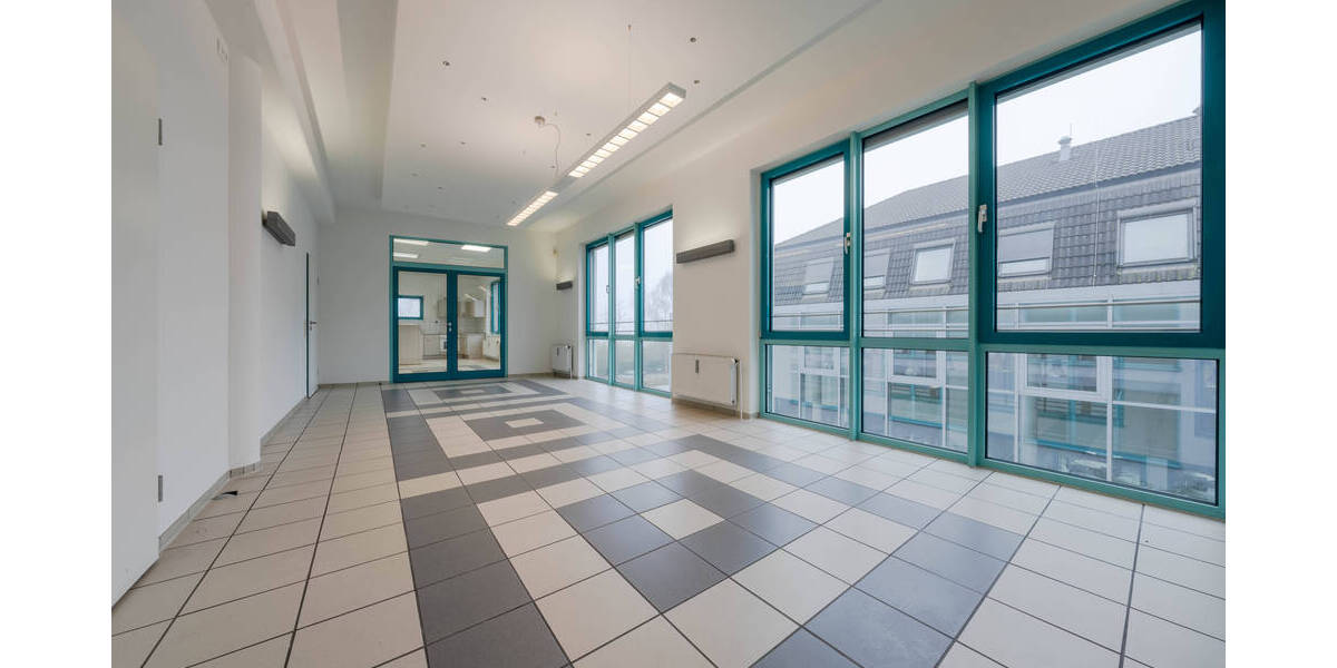 Gewerbeobjekt Lünen Brambauer - 3 Zimmer, 250 m&sup2;, 2.402&euro; | Angebot:23958187